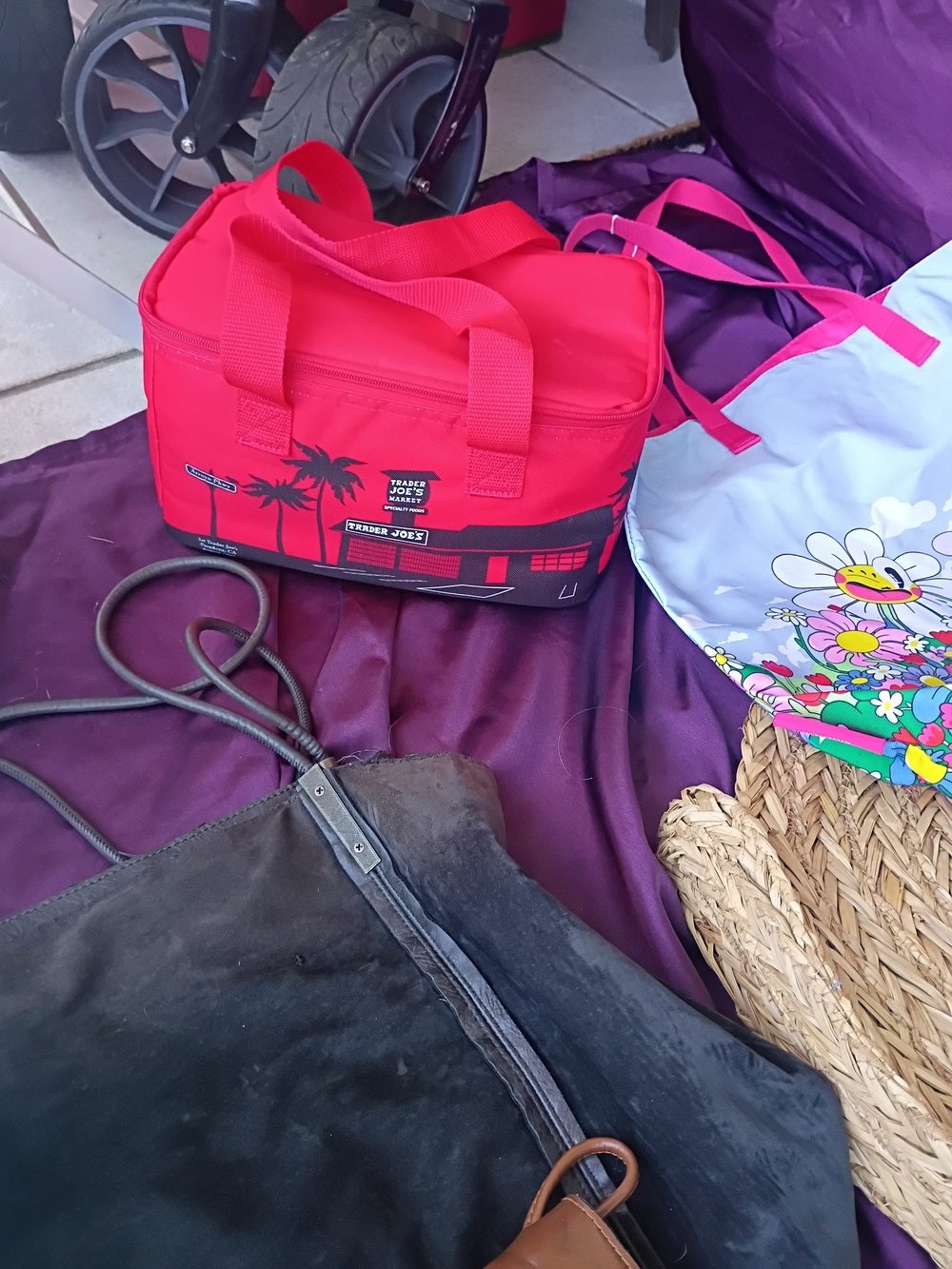 Purses 🩷❤️🖤🩵🧡 - Picture 10 of 15